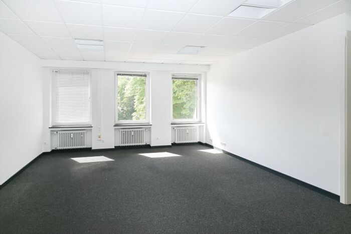 Objekt: Moderne Büro oder Praxisräume zentrumsnah mit Parkplätzen bis 424 m²