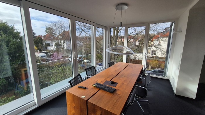 Objekt: Attraktives Bürogebäude mit großer Einliegerwohnung und Garten in der Mittelallee in Hildesheim (zum Kauf, Anmietung ggf. auch möglich)