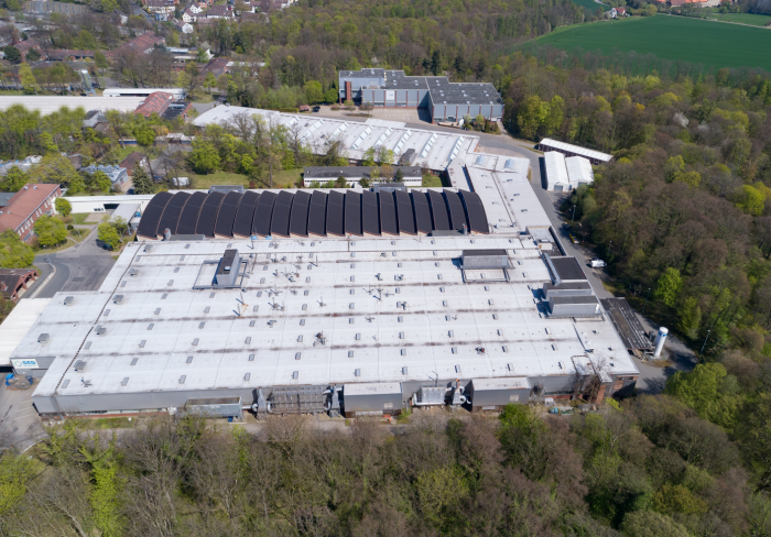 Immobilie: Lager- und Produktionshalle mit Bürofläche im Gewerbepark Hildesheimer Wald HI 152 mit 14.031 m²