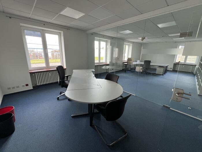 Immobilie: Büros zur Miete: von 208 m² bis 1.011 m²