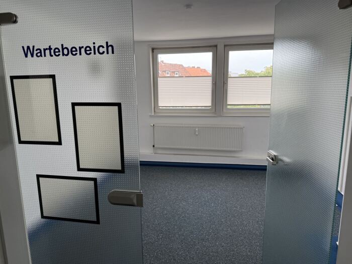 Objekt: Hildesheim-City: Großes Ärzte- und Bürohaus mit vermieteten und  freien Praxen