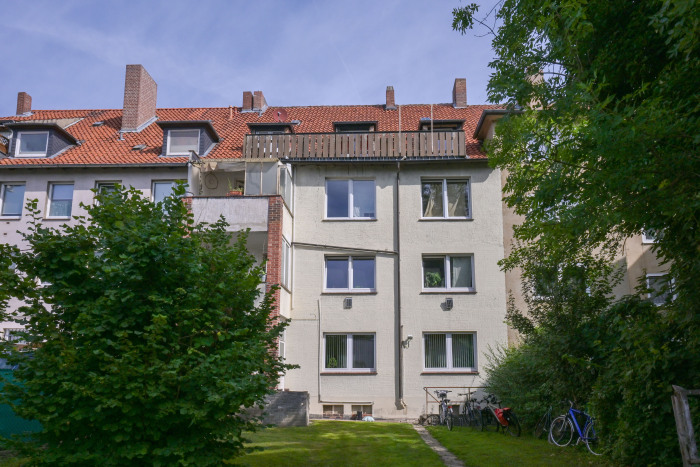 Immobilie: Gut gelegenes Mehrfamilienhaus