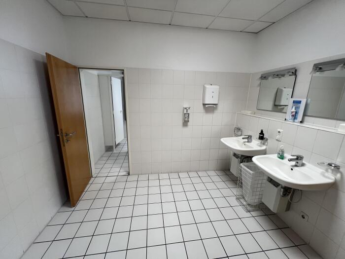 Immobilie: Büros zur Miete: von 208 m² bis 1.011 m²
