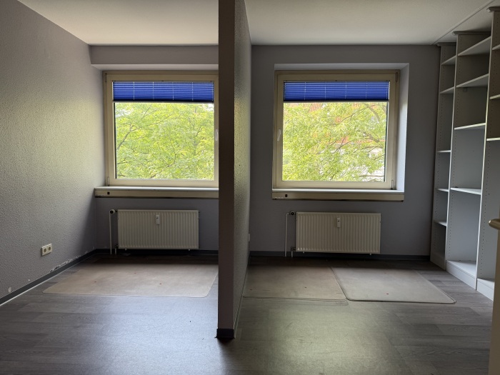 Objekt: Repräsentative Büro- oder Praxisfläche mit Aufzug und zwei Loggien in bester Innenstadtlage von Hildesheim