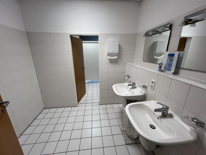 Immobilie: Büros zur Miete: von 208 m² bis 1.011 m²