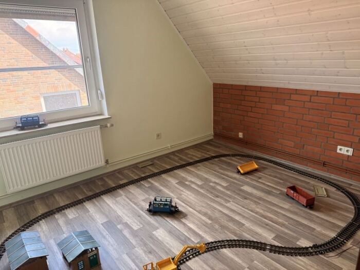 Objekt: Harsum: Wohnen, arbeiten und vermieten: Wohnhaus mit Büroflächen plus 6-Familienhaus