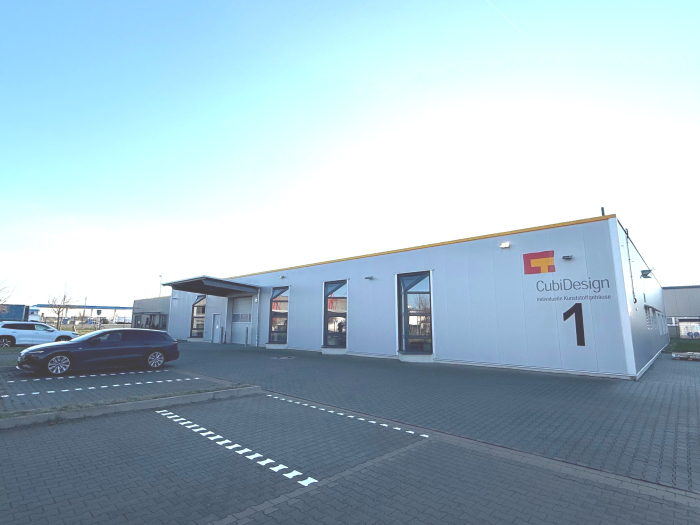 Objekt: Neuwertiger Gewerbekomplex mit Halle + Büros