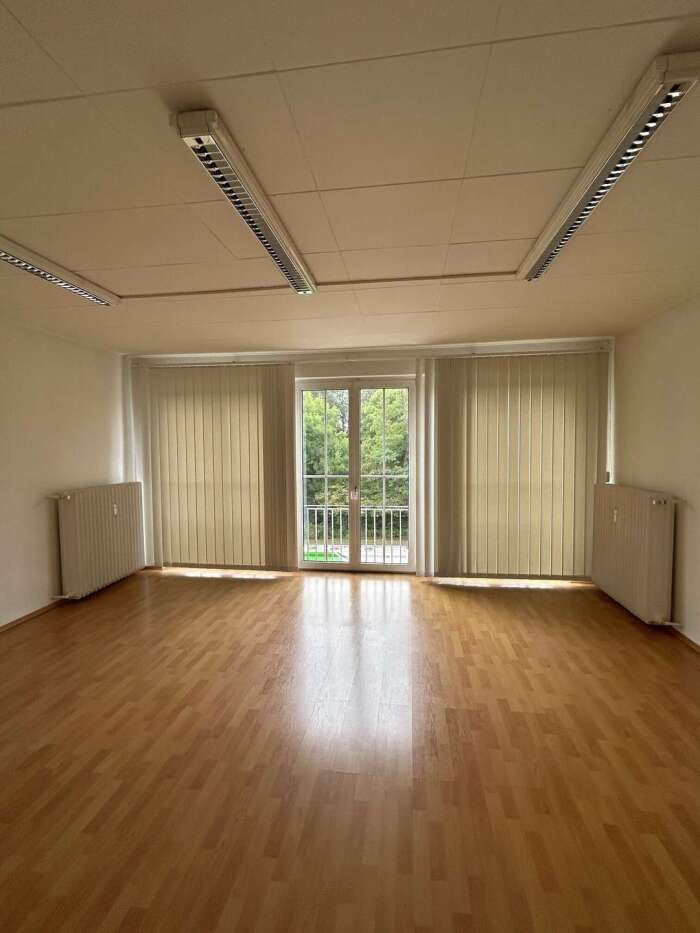 Objekt: Flexible Gewerbefläche über zwei Ebenen in Hildesheim - auch einzeln mietbar