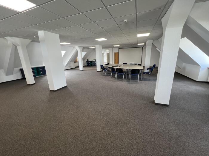 Objekt: Büros zur Miete: von 208 m² bis 1.011 m²