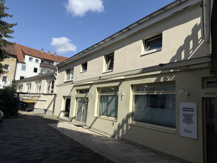 Objekt: Hildesheim-City: Großes Ärzte- und Bürohaus mit vermieteten und  freien Praxen