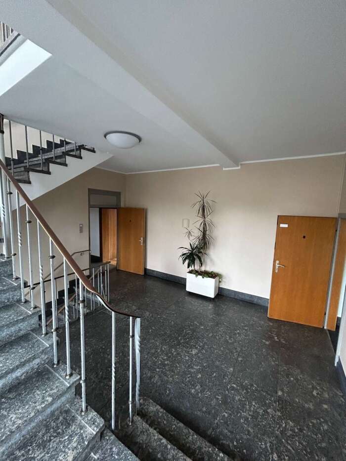 Objekt: Flexible Gewerbefläche über zwei Ebenen in Hildesheim - auch einzeln mietbar