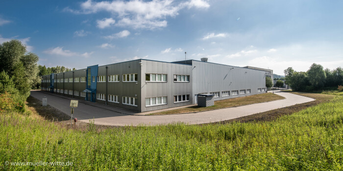 Immobilie: Produktions-/Lager und Büroflächen im TecCenter
