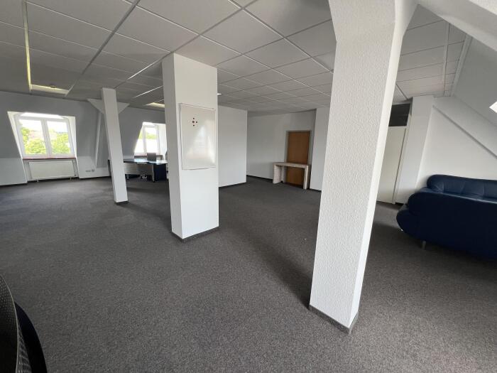 Objekt: Büros zur Miete: von 208 m² bis 1.011 m²