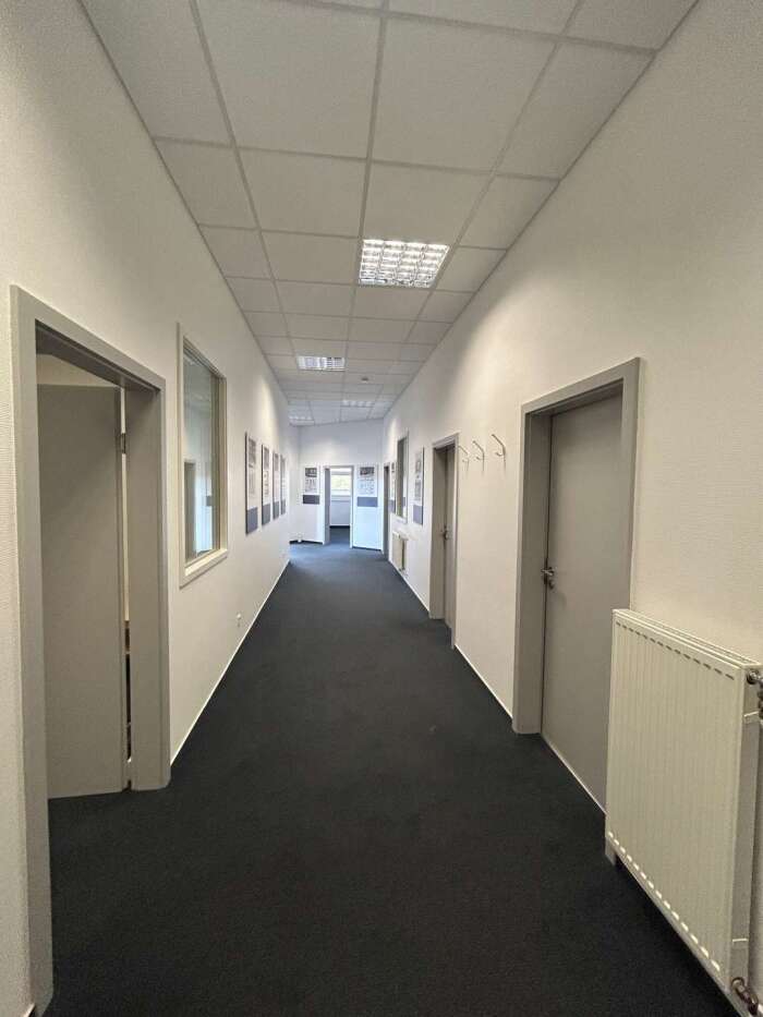 Immobilie: Flexible Büro- und Hallenflächen mit erstklassiger Infrastruktur