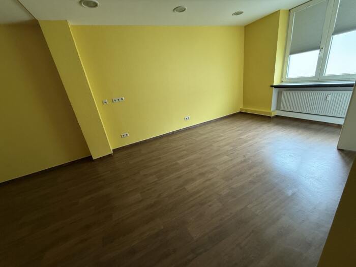 Objekt: Hildesheim-City: Großes Ärzte- und Bürohaus mit vermieteten und  freien Praxen